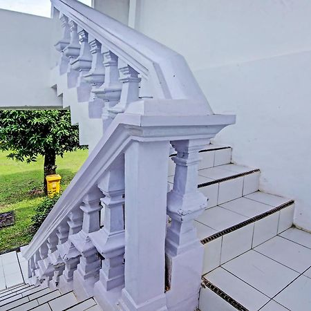Oyo Life 91127 Wisma Sukajadi Syariah Perabumulih Exteriér fotografie