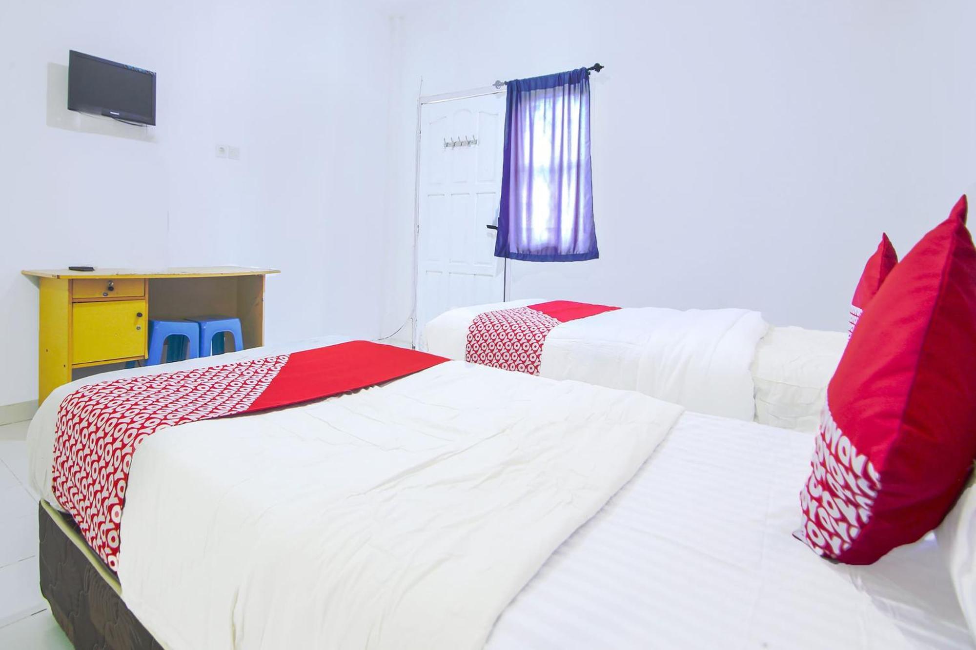 Oyo Life 91127 Wisma Sukajadi Syariah Perabumulih Exteriér fotografie